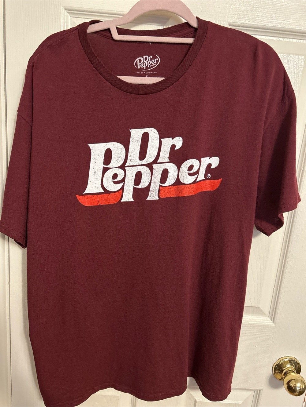 Dr Pepper Logo Distressed Graphic Men’s  Maroon T-Shirt  Size XL